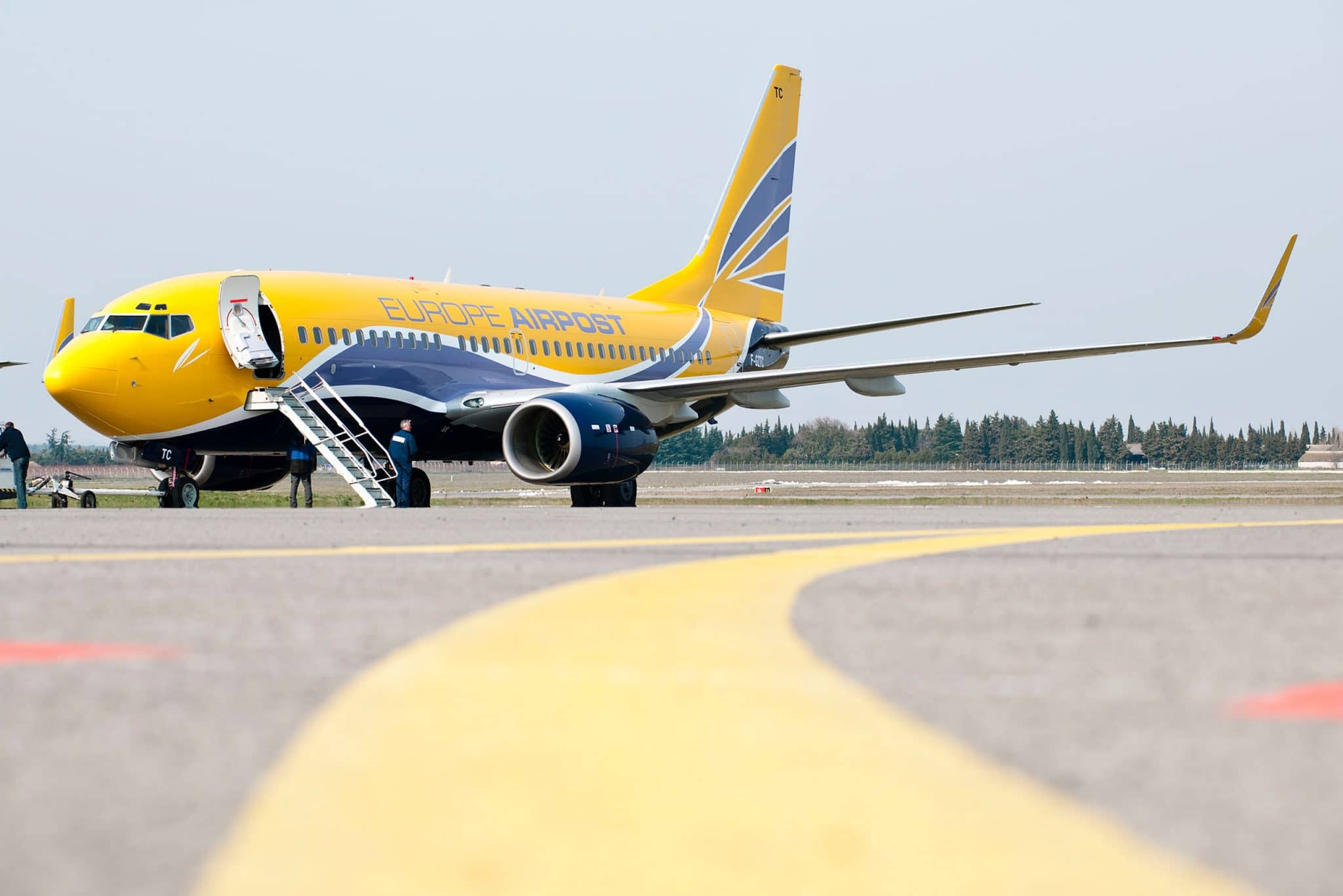 Boeing 737 d'ASL Airline avec winglet sur le Tarmac