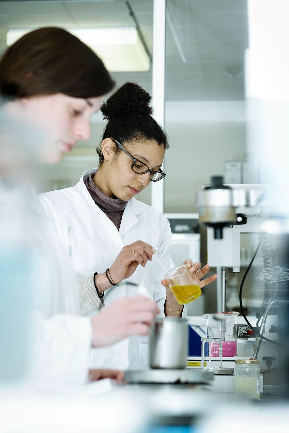 Reportage photo industriel dans le laboratoire de recherches de Dermophil Indien