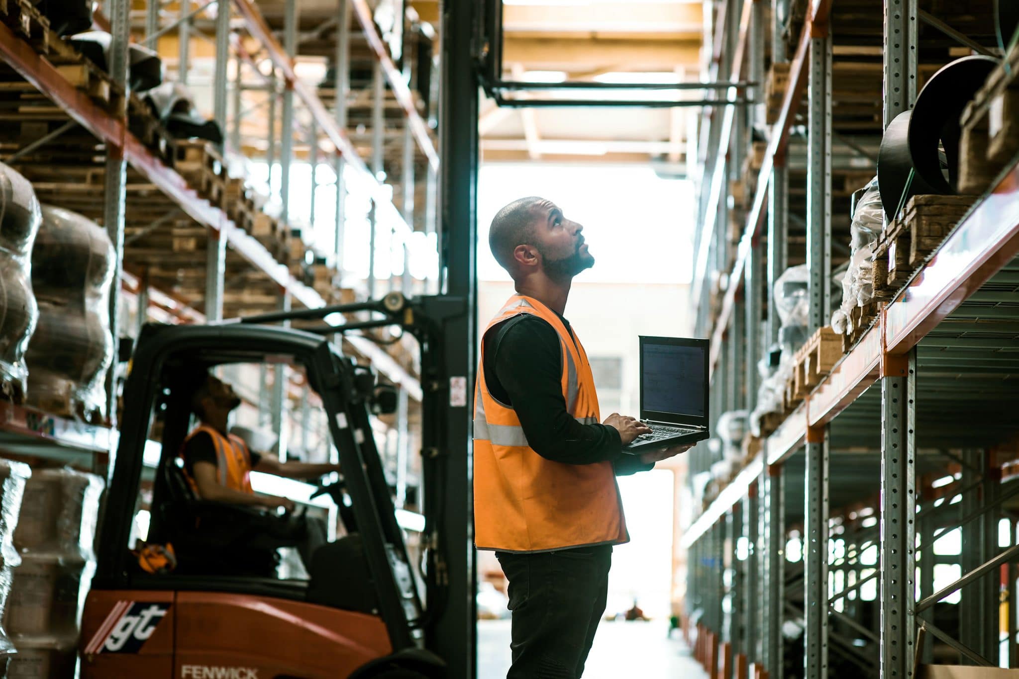 logistique de distribution sur plateformes dédiées, vérification des stocks pour GT Logistics