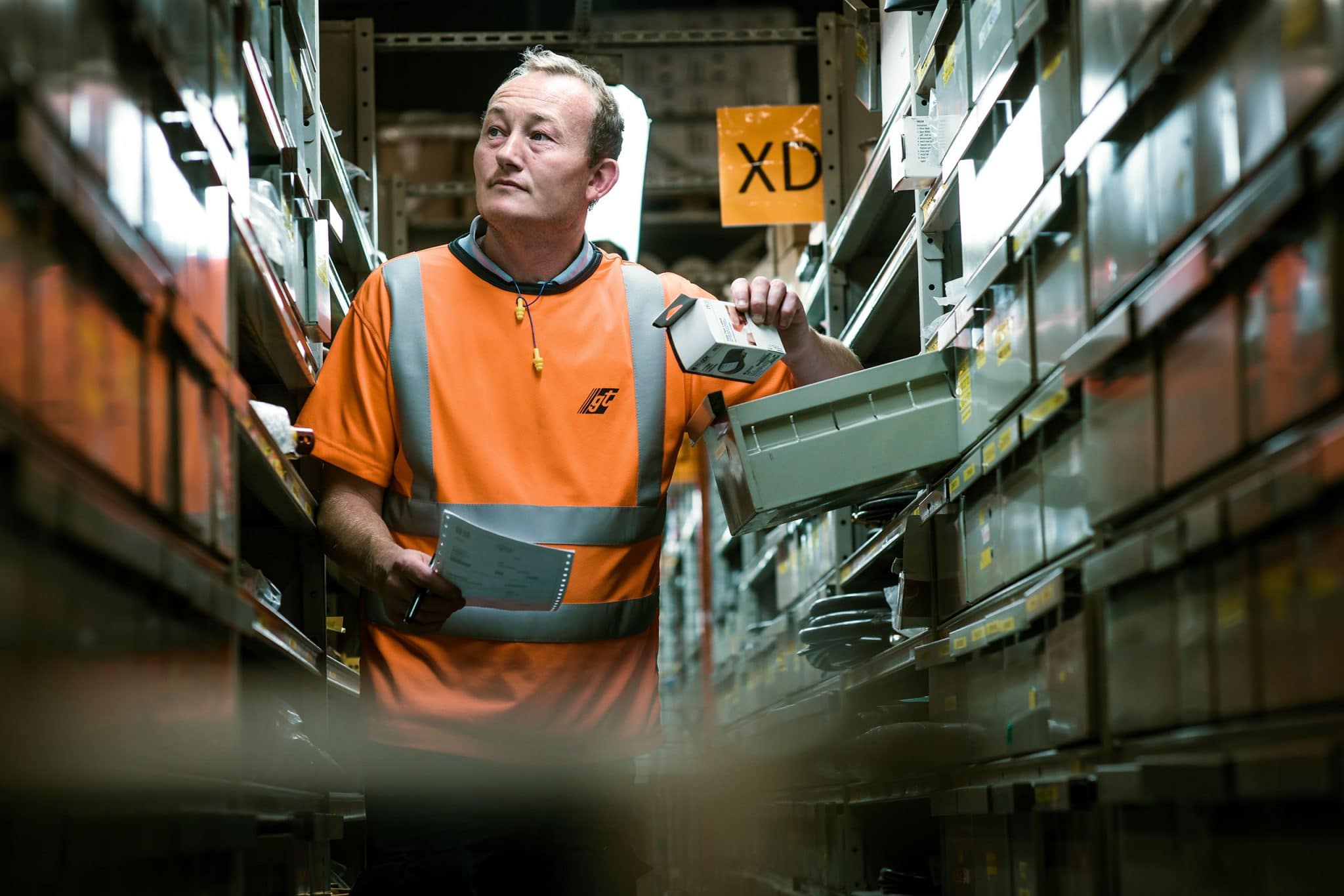 GT Logistics spécialiste de l'externalisation. Reportage sur la gestion des stocks