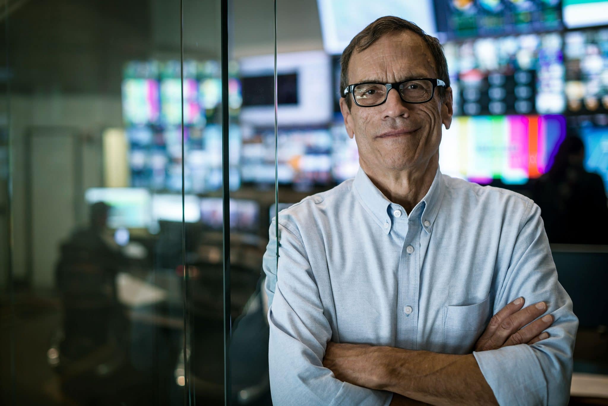 portrait corporate de Richard Felts dans les bureaux de Brodcast USA à Los Angeles