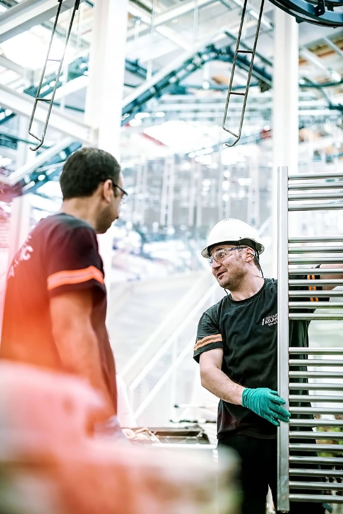 reportage photo industriel par le photographe industriel pour le Groupe Atlantic sur la chaine de production des sèche-serviettes dans l'usine d'Izmir