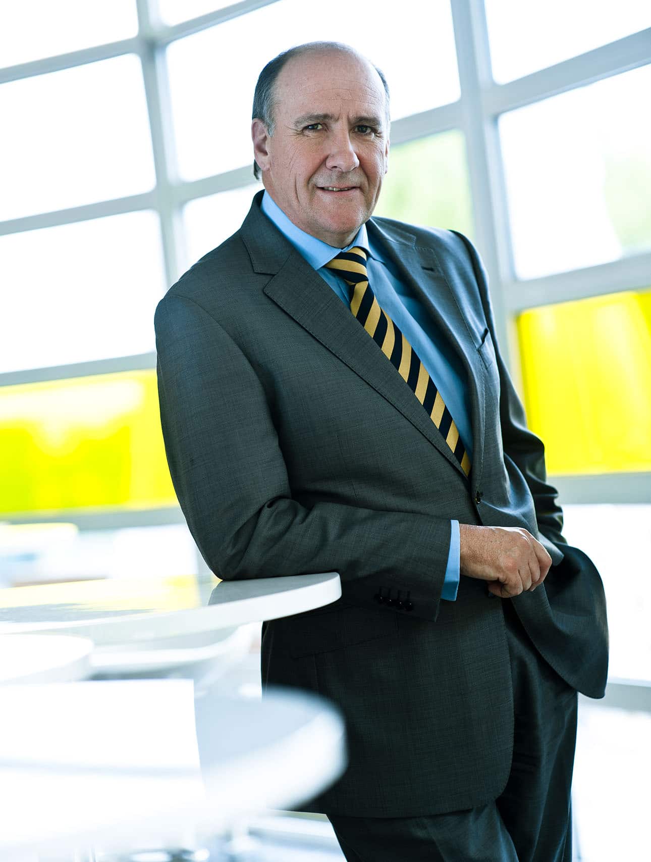 Portrait corporate de Hugh Flynn CEO of ASL Aviation