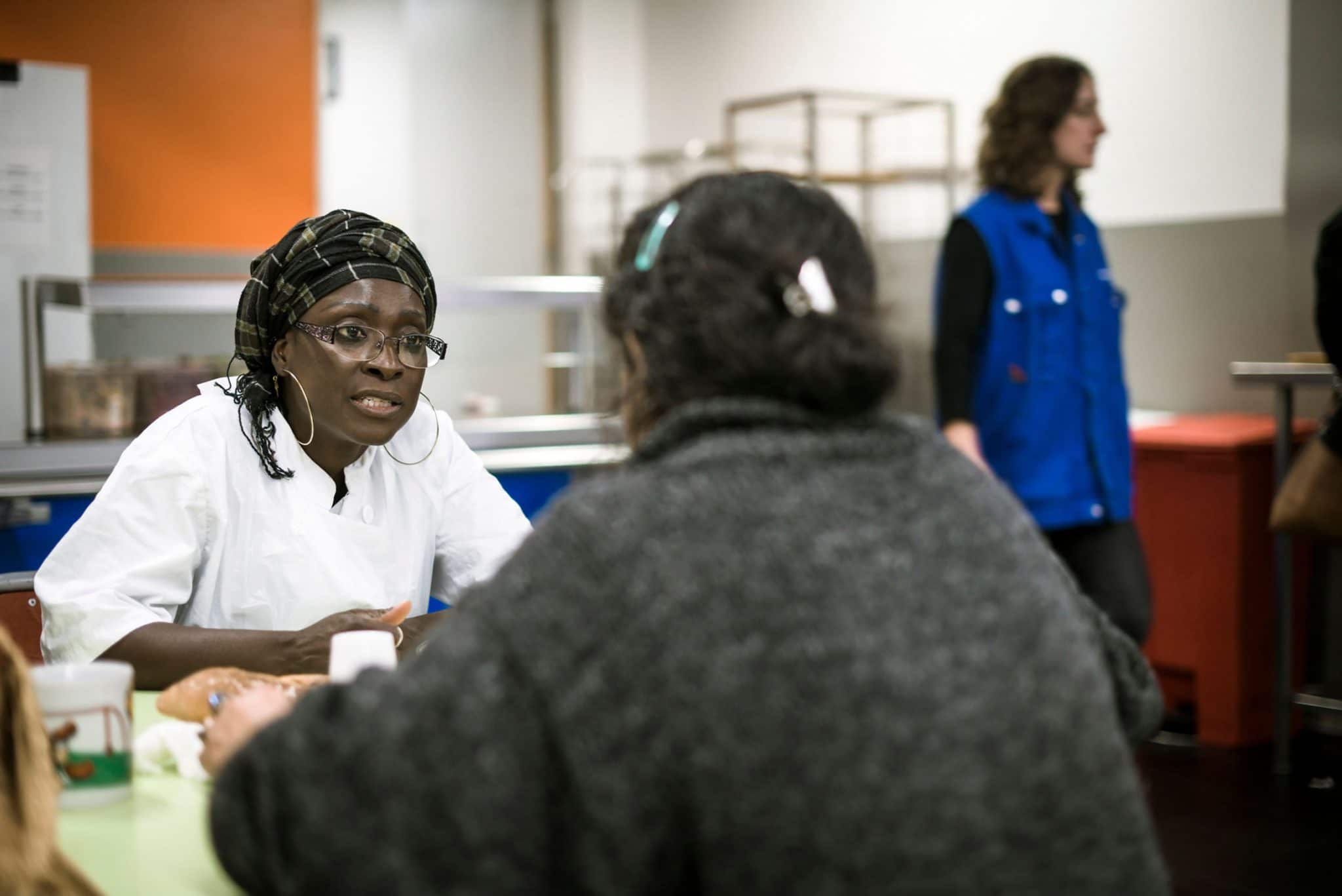 Bénévole au samu social. reportage photo pour la Haute Autorité de santé