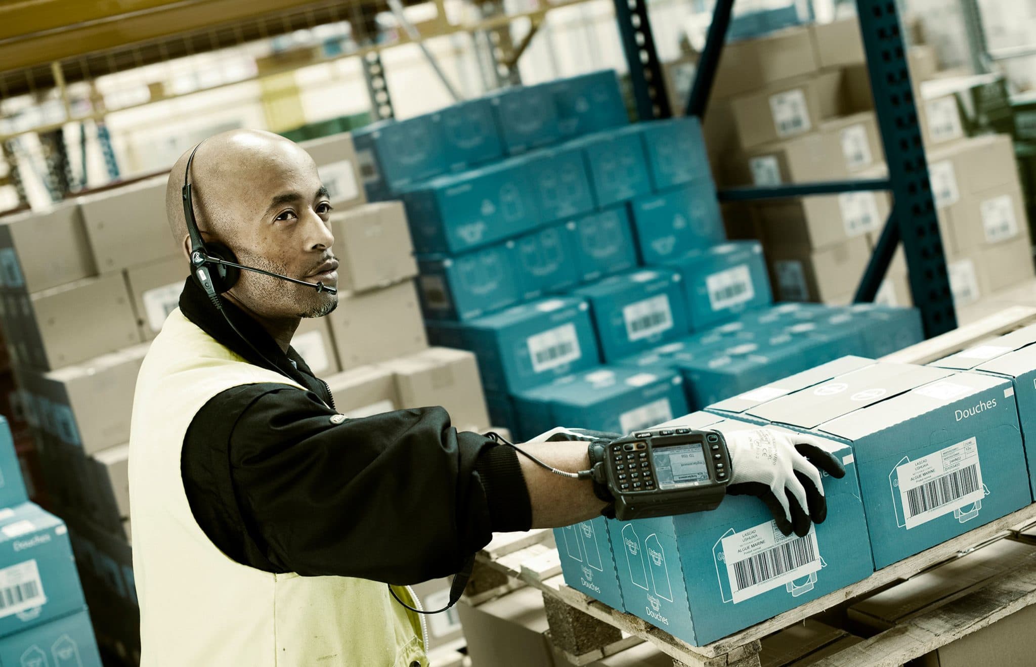 portrait industriel à la logistique chez L'Oréal à La Barbière