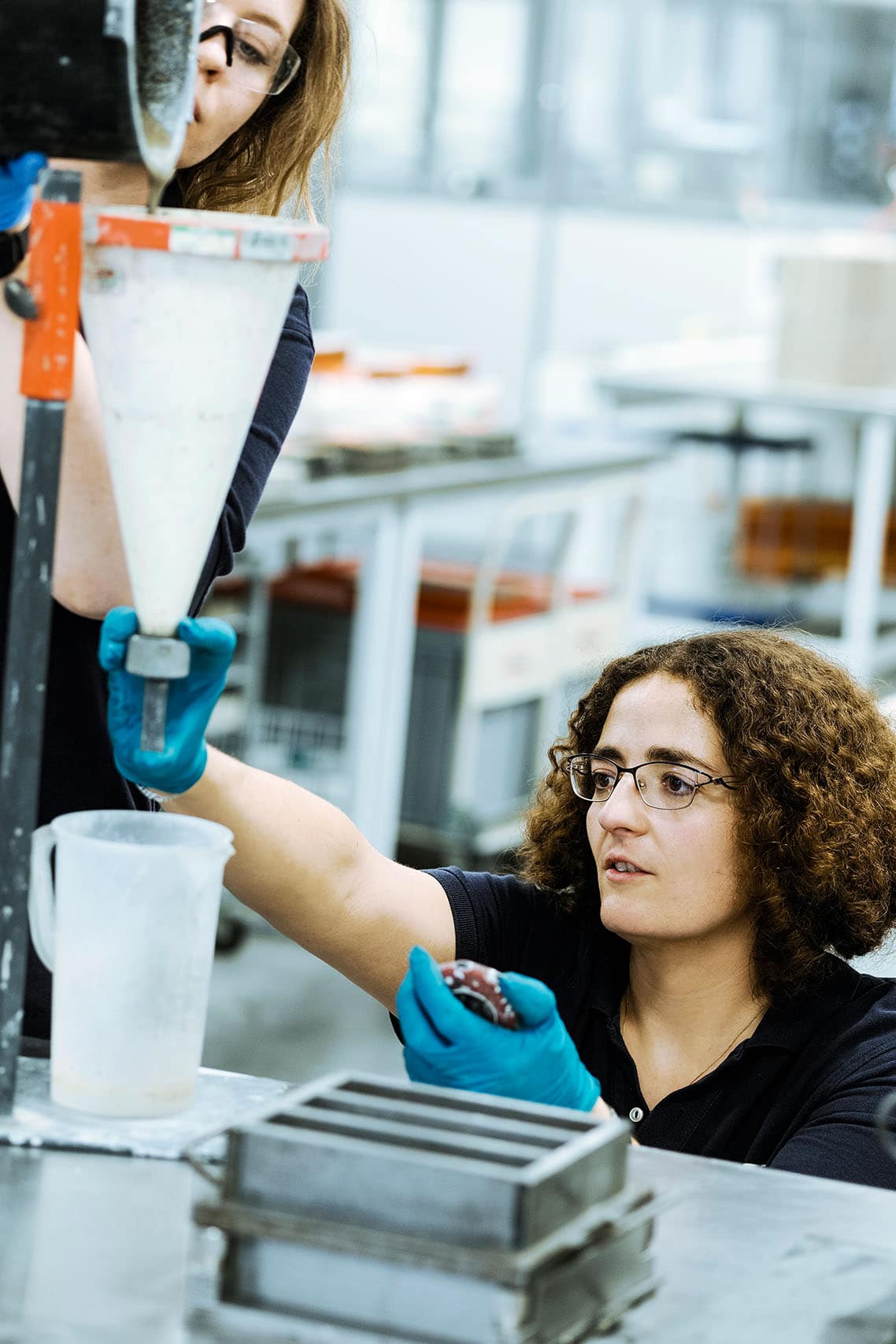 Laboratoire de recherche chez Parexlanko