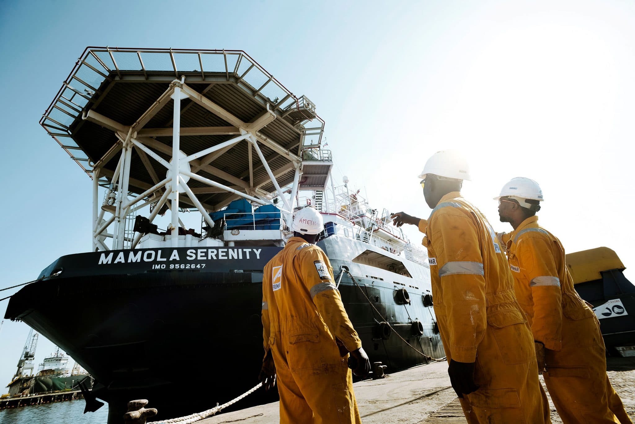 Reportage photo industriel par le photographe Patrick Sordoillet AU COEUR DE L'INDUSTRIE PETROLIERE OFFSHORE en Namibie à Walvis Bay