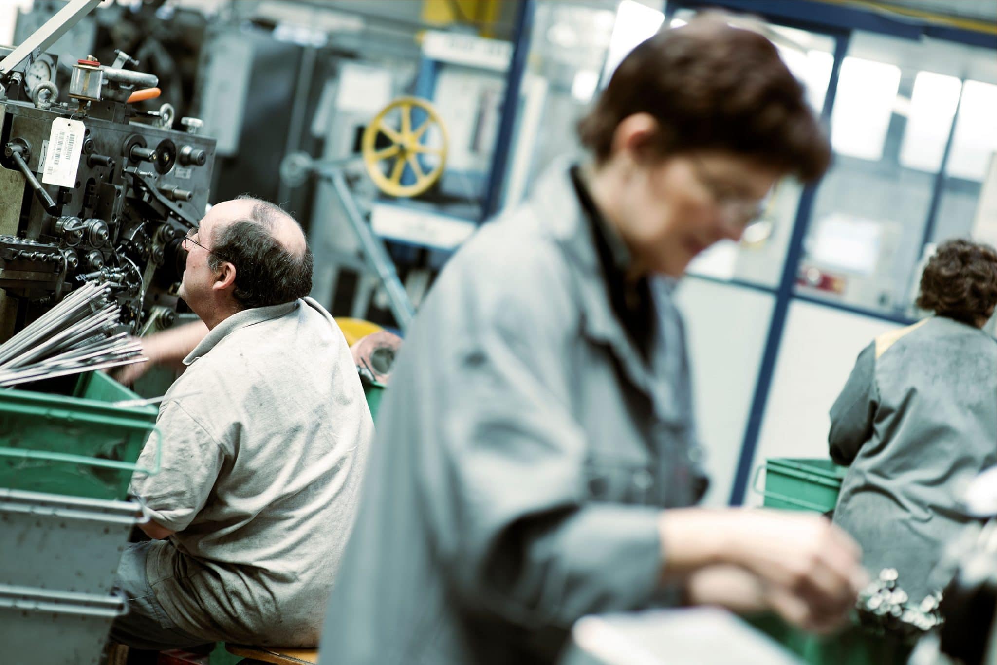 RHD fabricant de ressorts de précision. reportage du photographe Patrick Sordoillet en usine