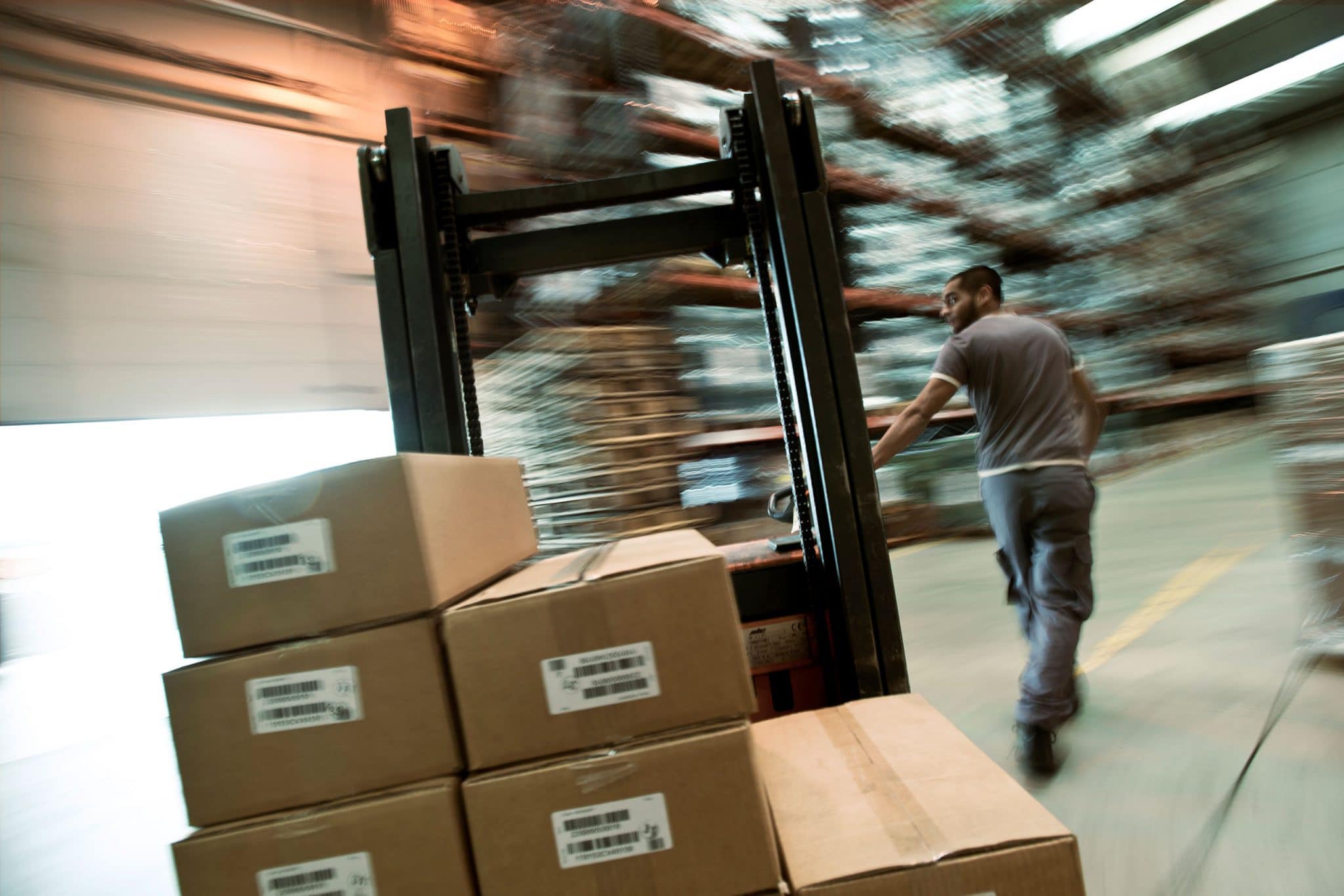 RHD fabricant de ressorts de précision. reportage sur la gestion de la logistique