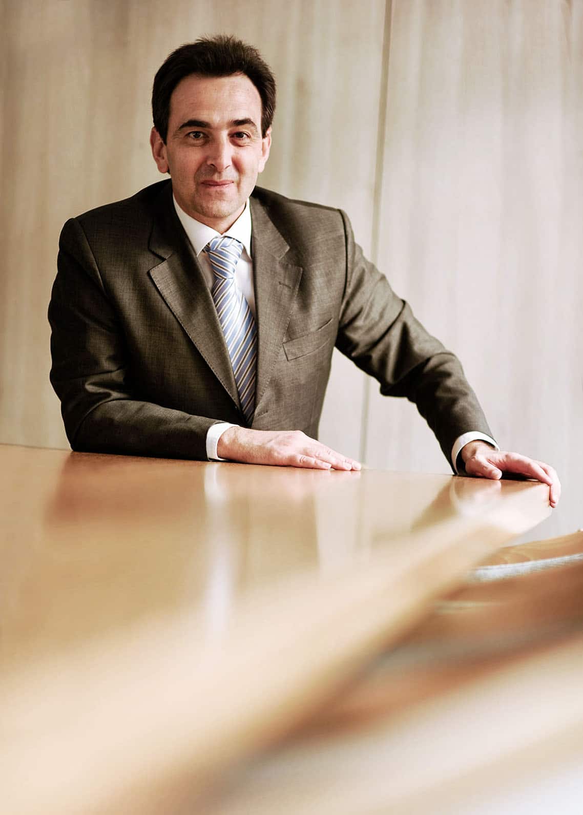 O. Neau. Portrait corporate pour La compagnie Financière Edmond de Rothschild