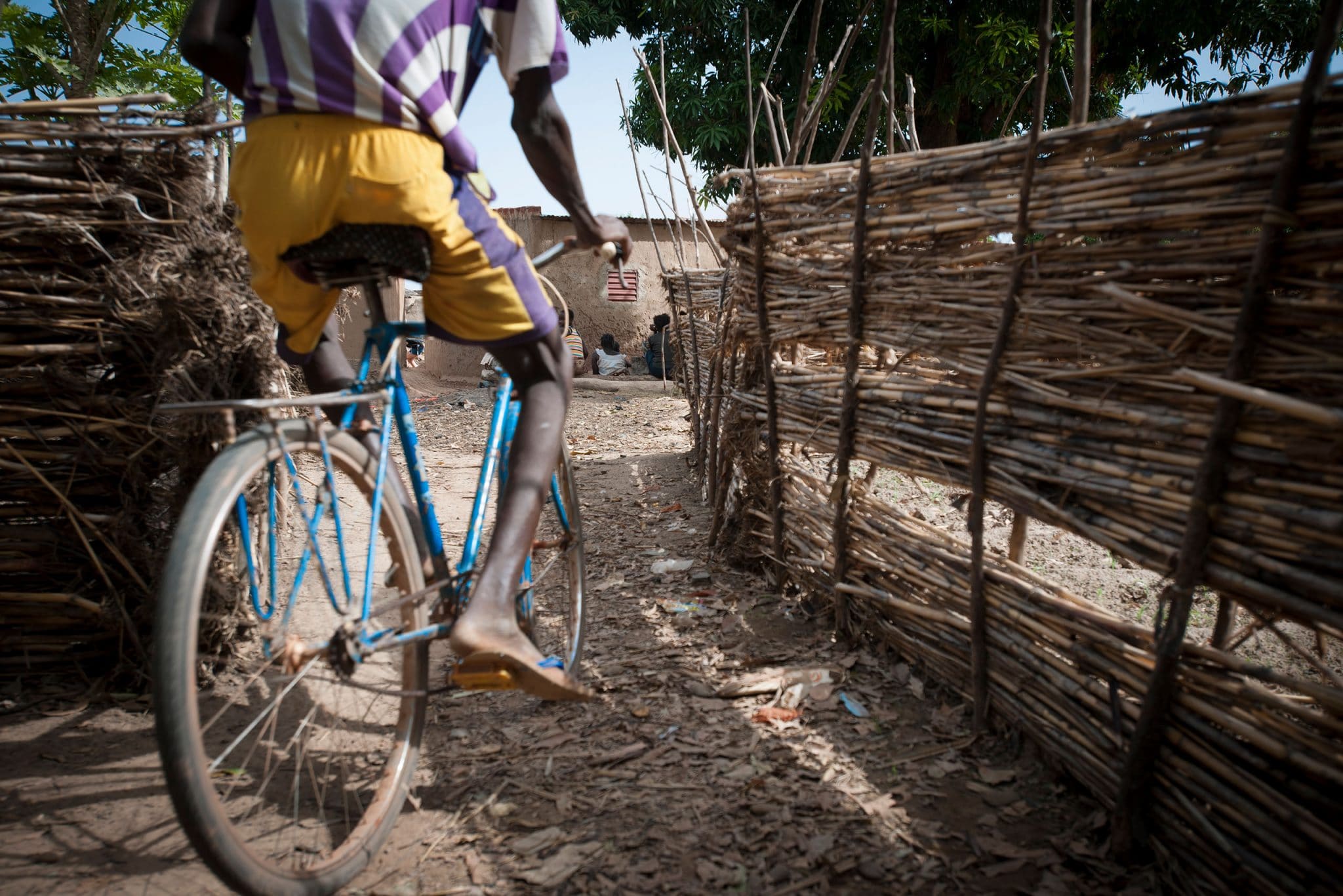 reportage photo pour TotalEnergies à Réo, au Burkina faso, à 120km de Ouagadougou,petit groupement de maisons sans électricité dans lequel vit Marie Bayala