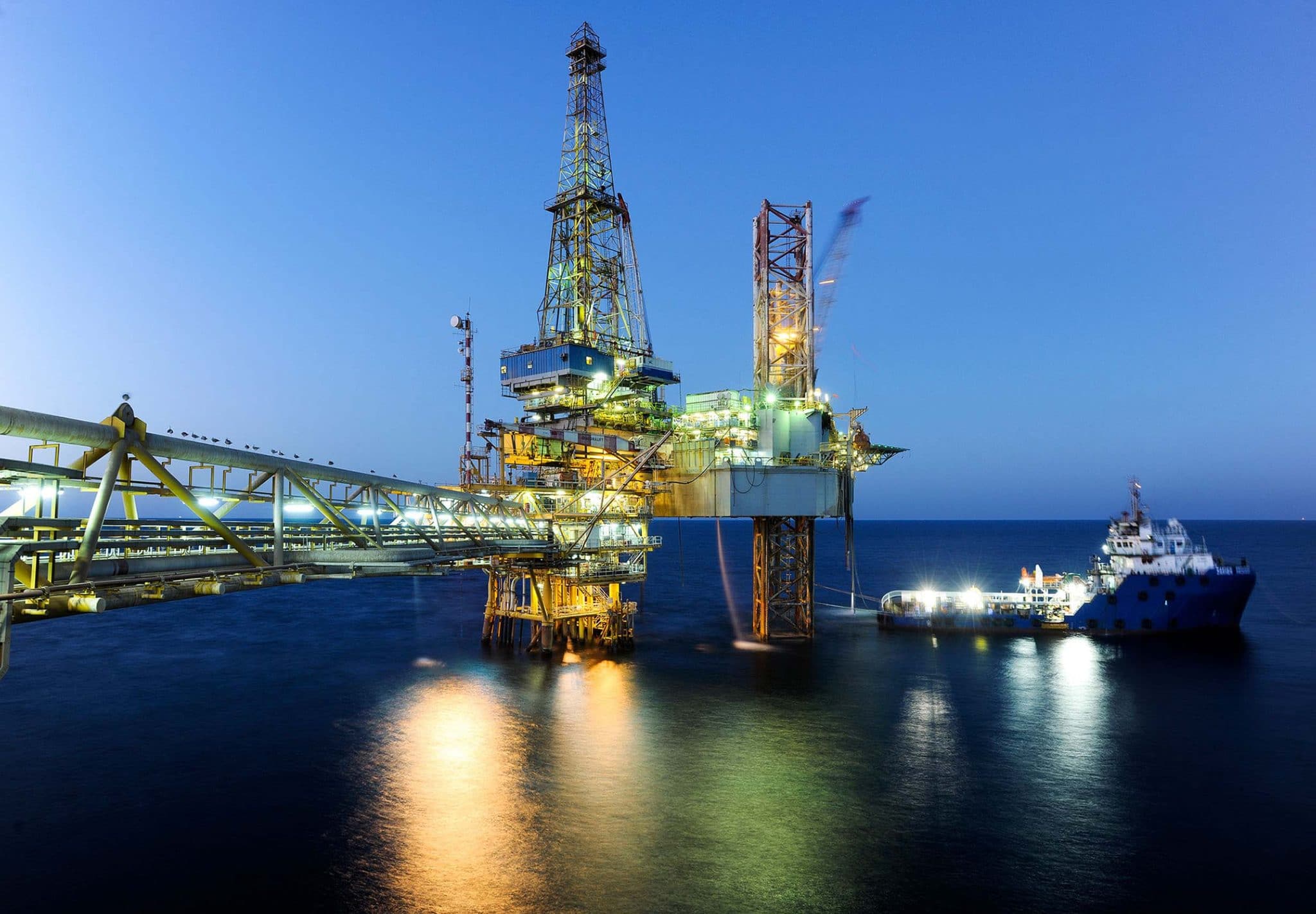 Plateforme de forage pétrolier Paragon L 1115. Photographe industriel certifié Basic Offshore Safety Induction and Emergency Training.
