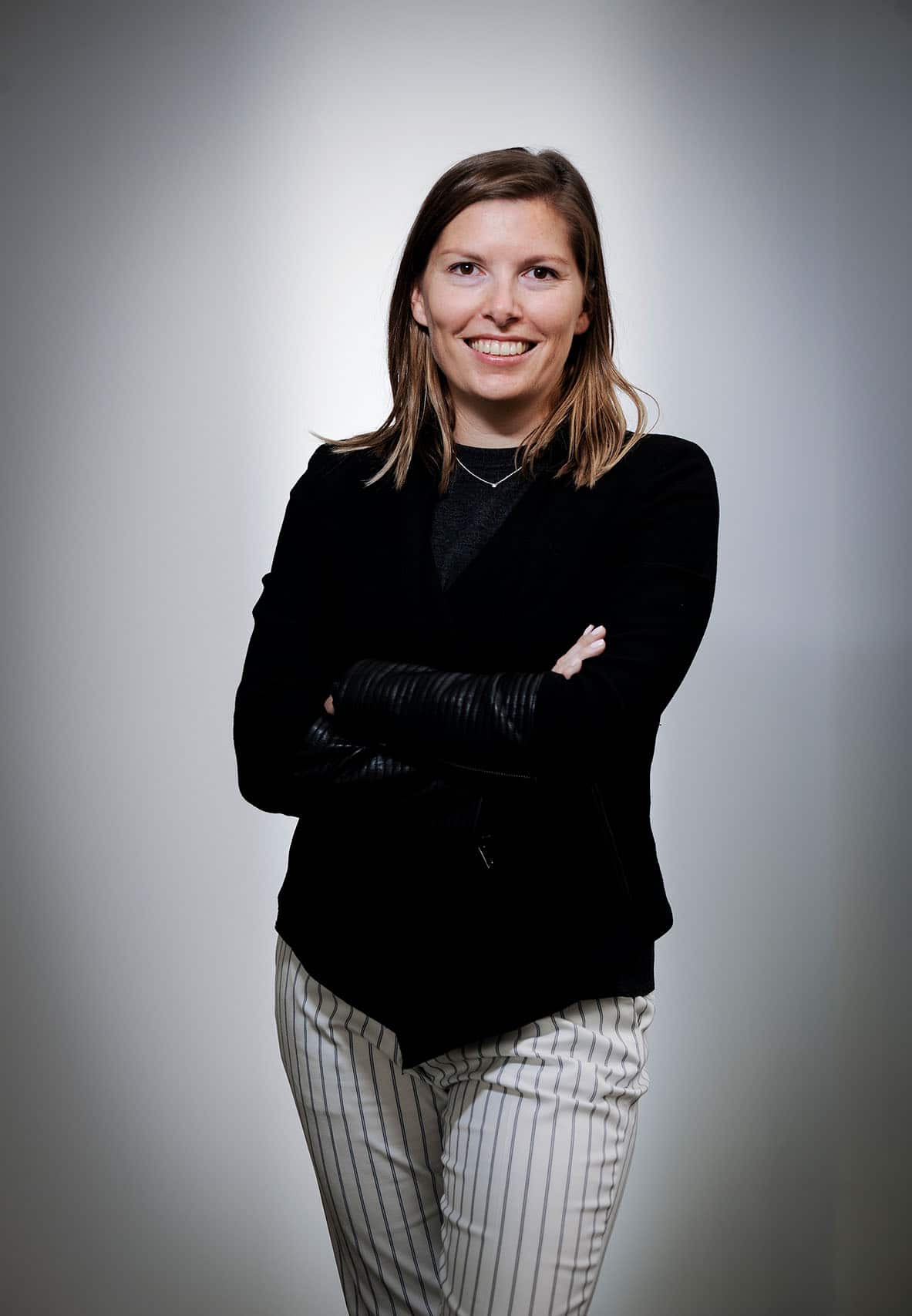 Trombinoscope professionnel portrait corporate à Paris. Reinach Sophie. trombinoscope corporate pour le Club Med