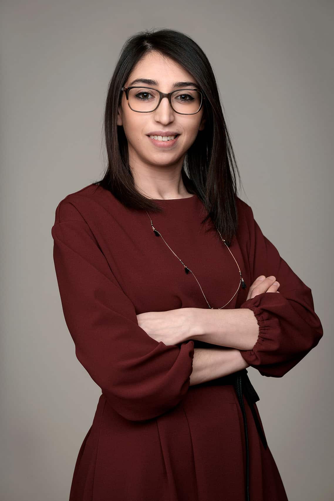 Portrait en entreprise de Nour El Achhab pour trombinoscope corporate de la société Générale