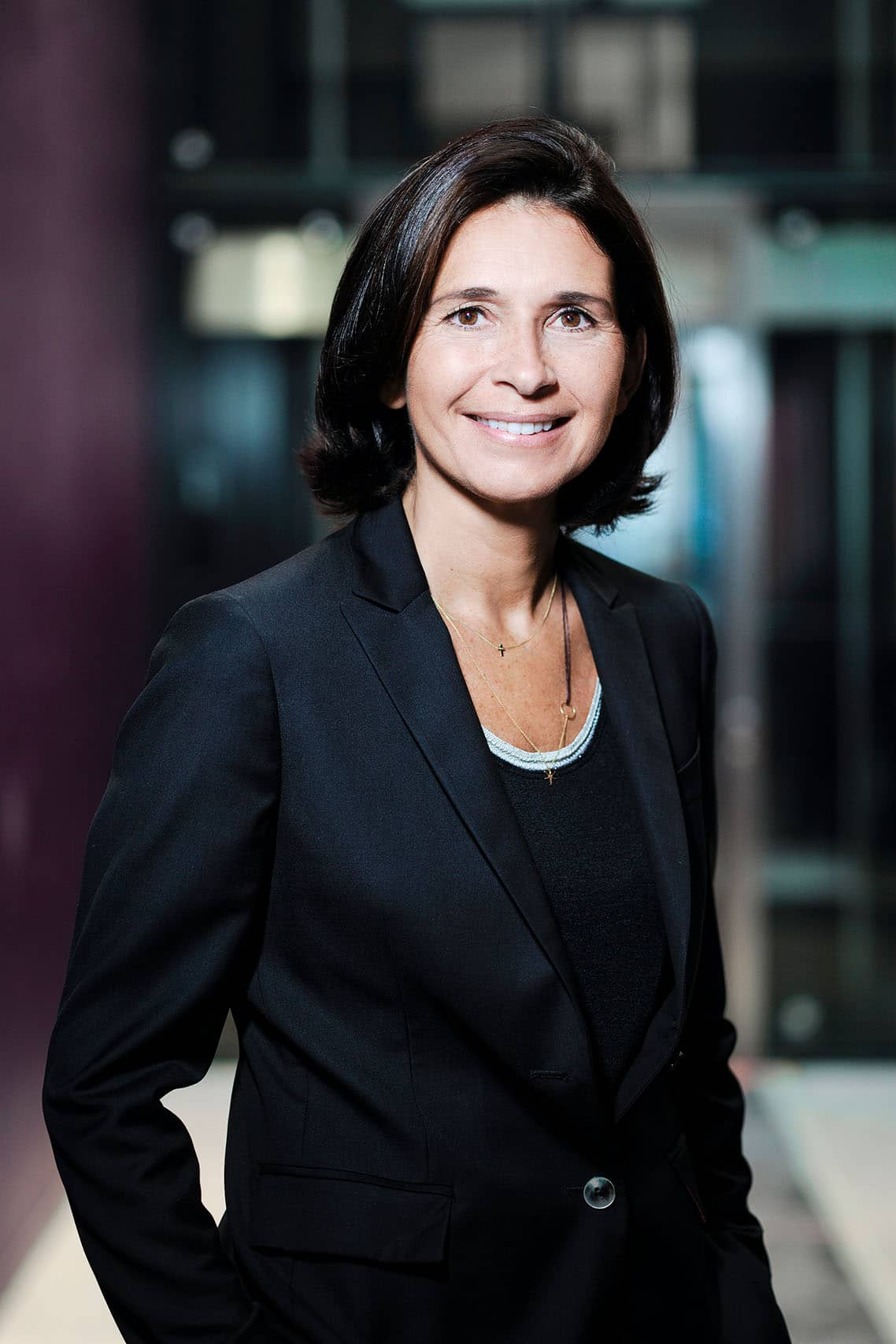 Marianne Franjou, portrait corporate pour trombinoscope en entreprise