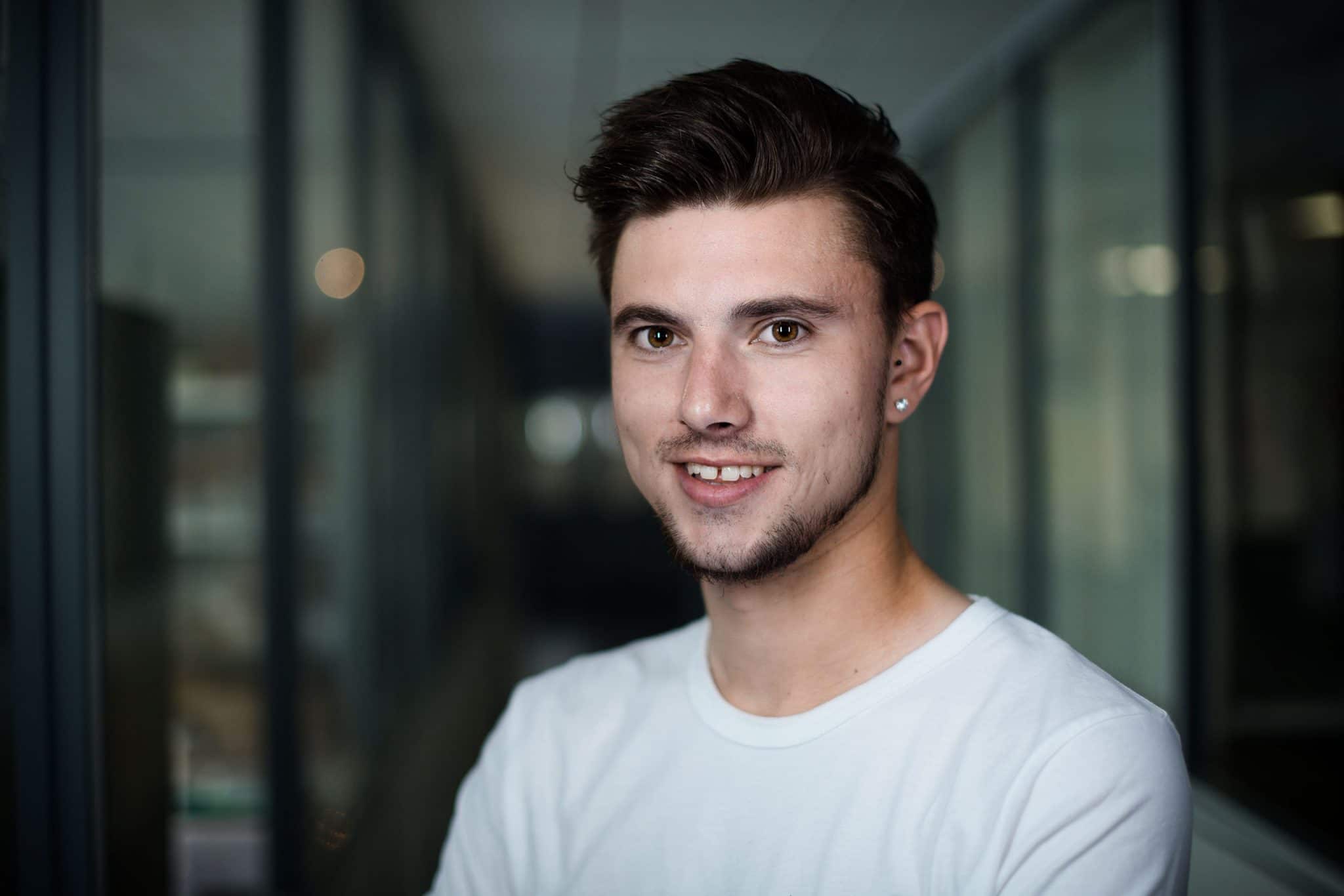 Portrait corporate. Trombinoscope dans les bureaux.