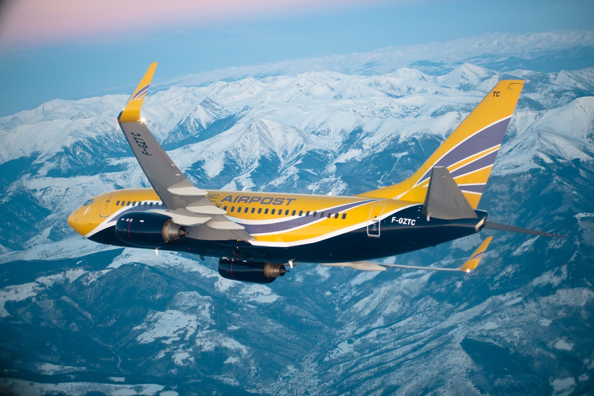 Virage d'un boeing 737 ASL Airlines en vol