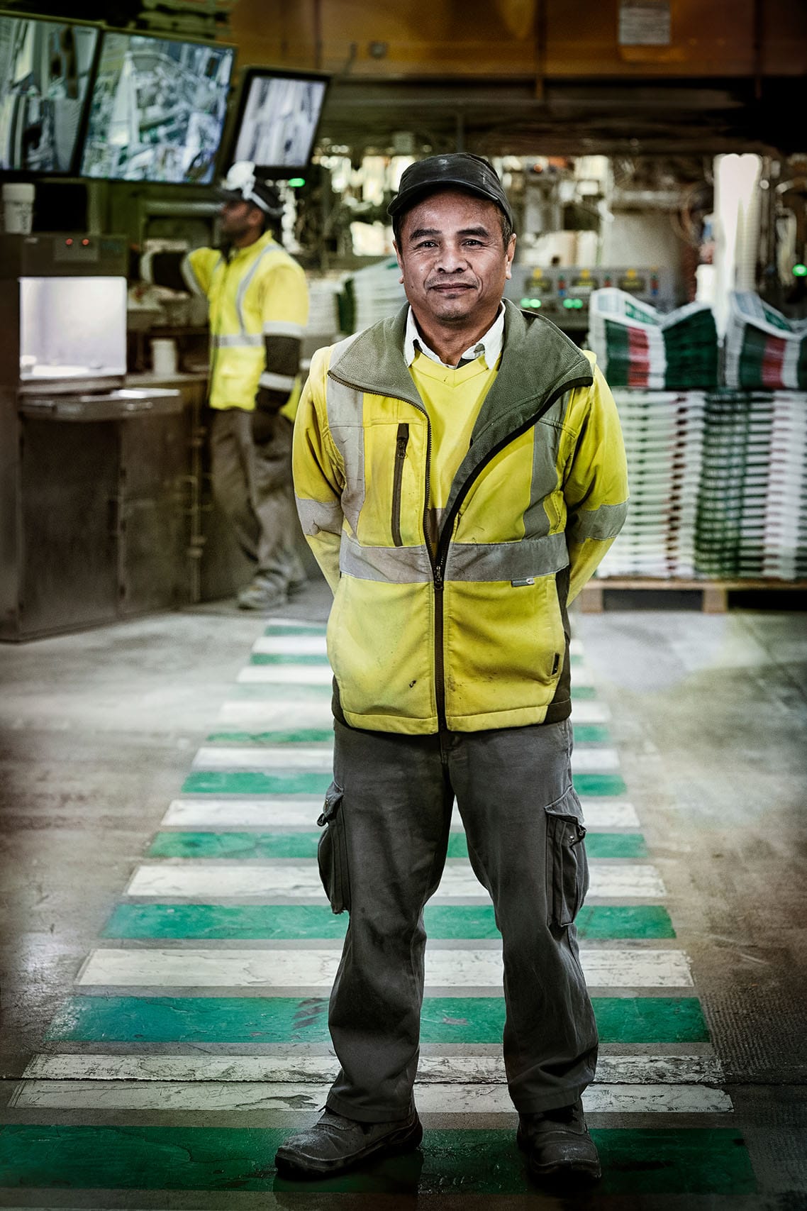 Portrait industriel d'un ouvrier dans une usine de Parex France ar le Photographe corporate à Paris Patrick Sordoillet