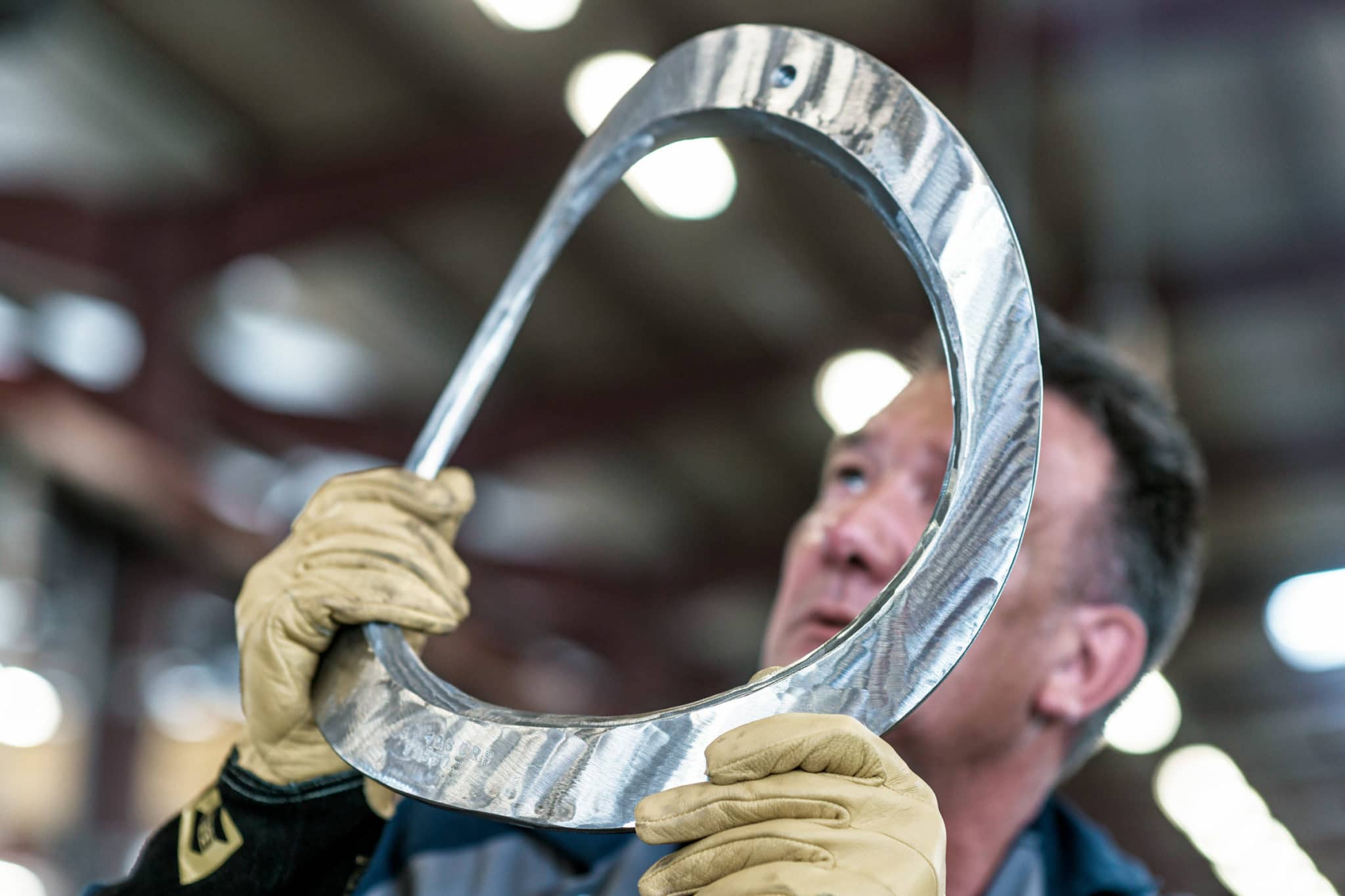 Portrait homme sur site industriel. AIT STEIN GROUP.