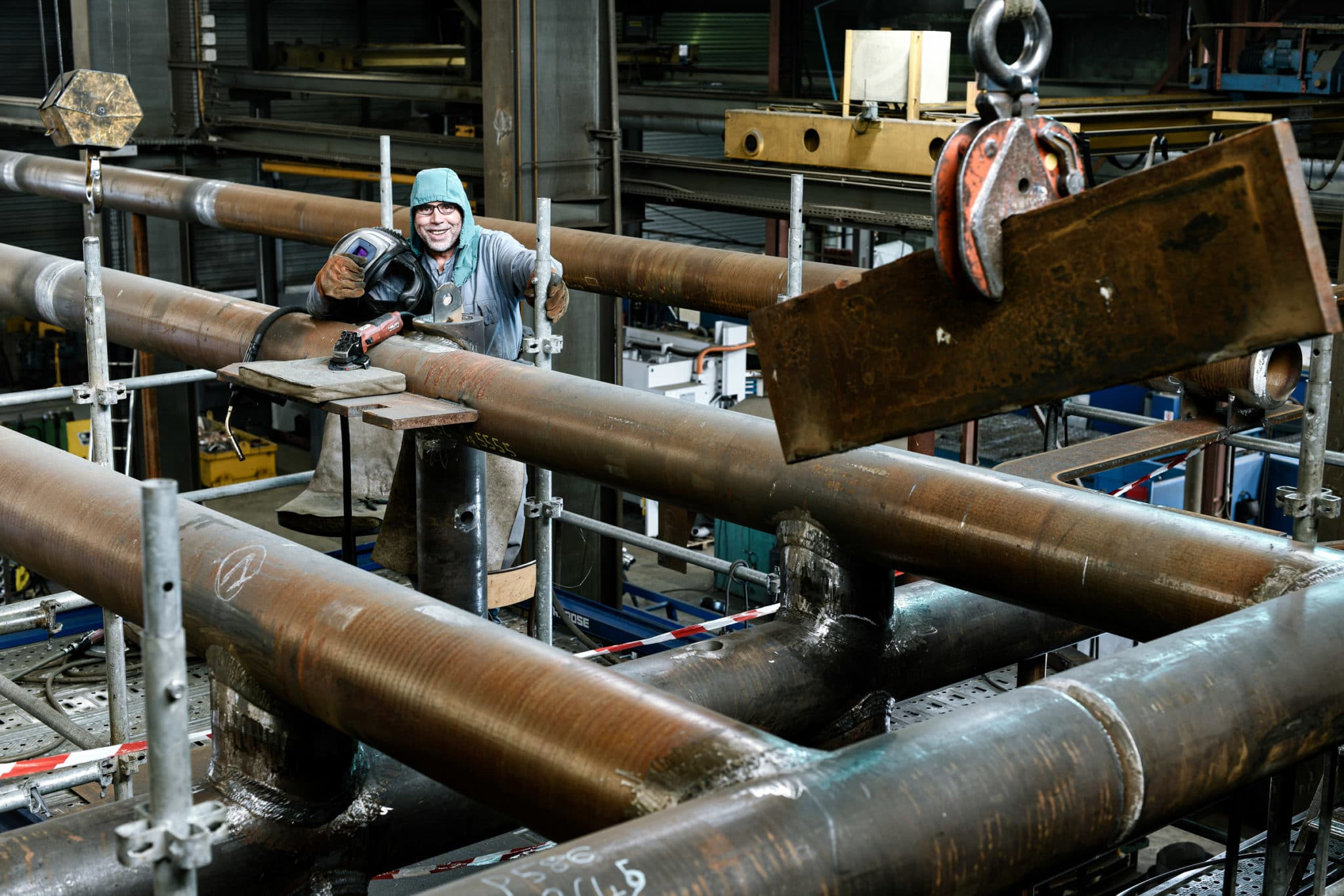 Photographe professionnel portrait en usine. AIT STEIN GROUP.