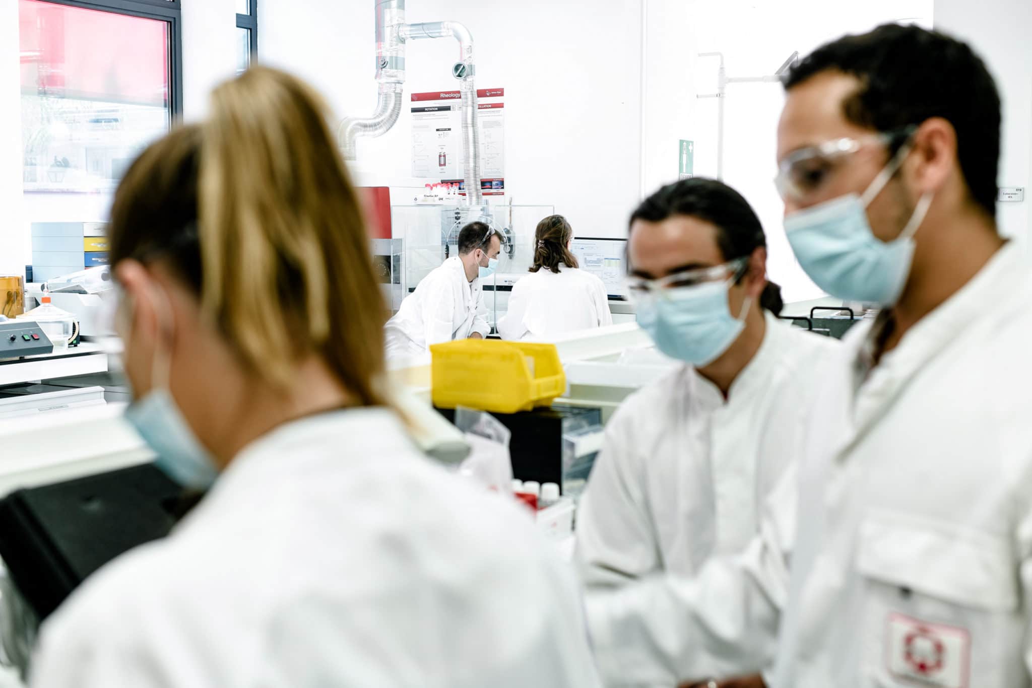 Reportage photo corporate sur site industriel. Septodont.