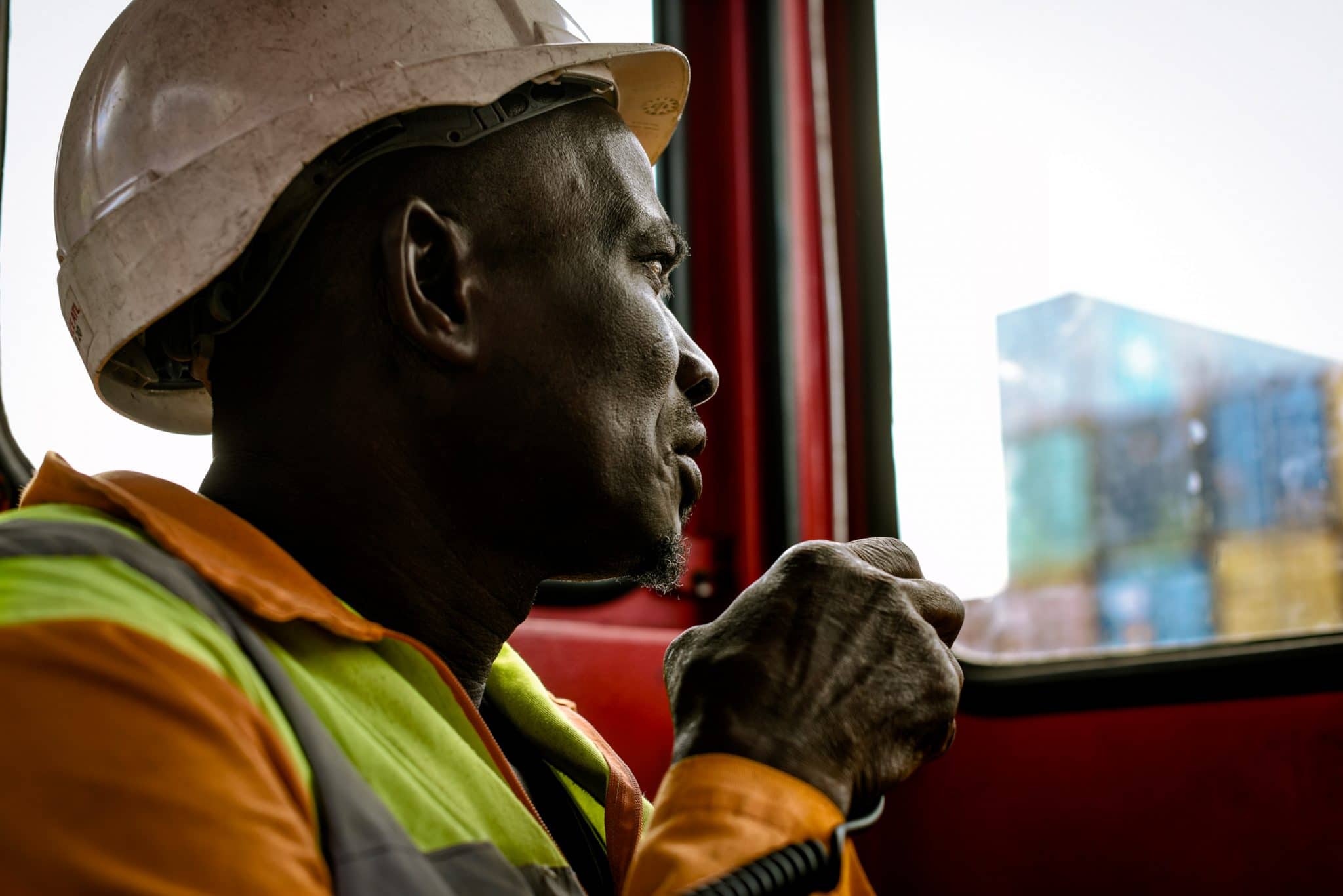 Portrait d'un ouvrier. Abidjan Terminal.