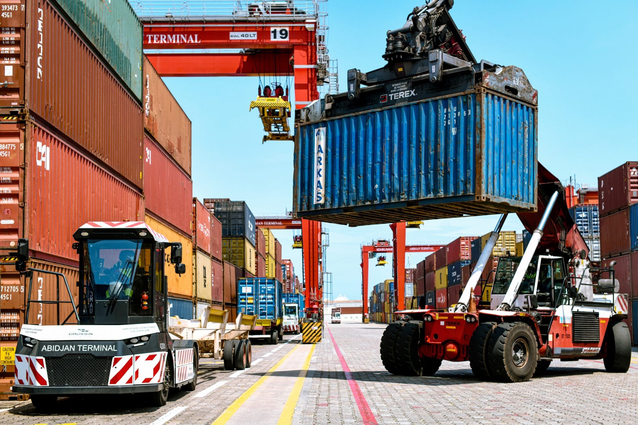 Photographe industriel. Zone portuaire.