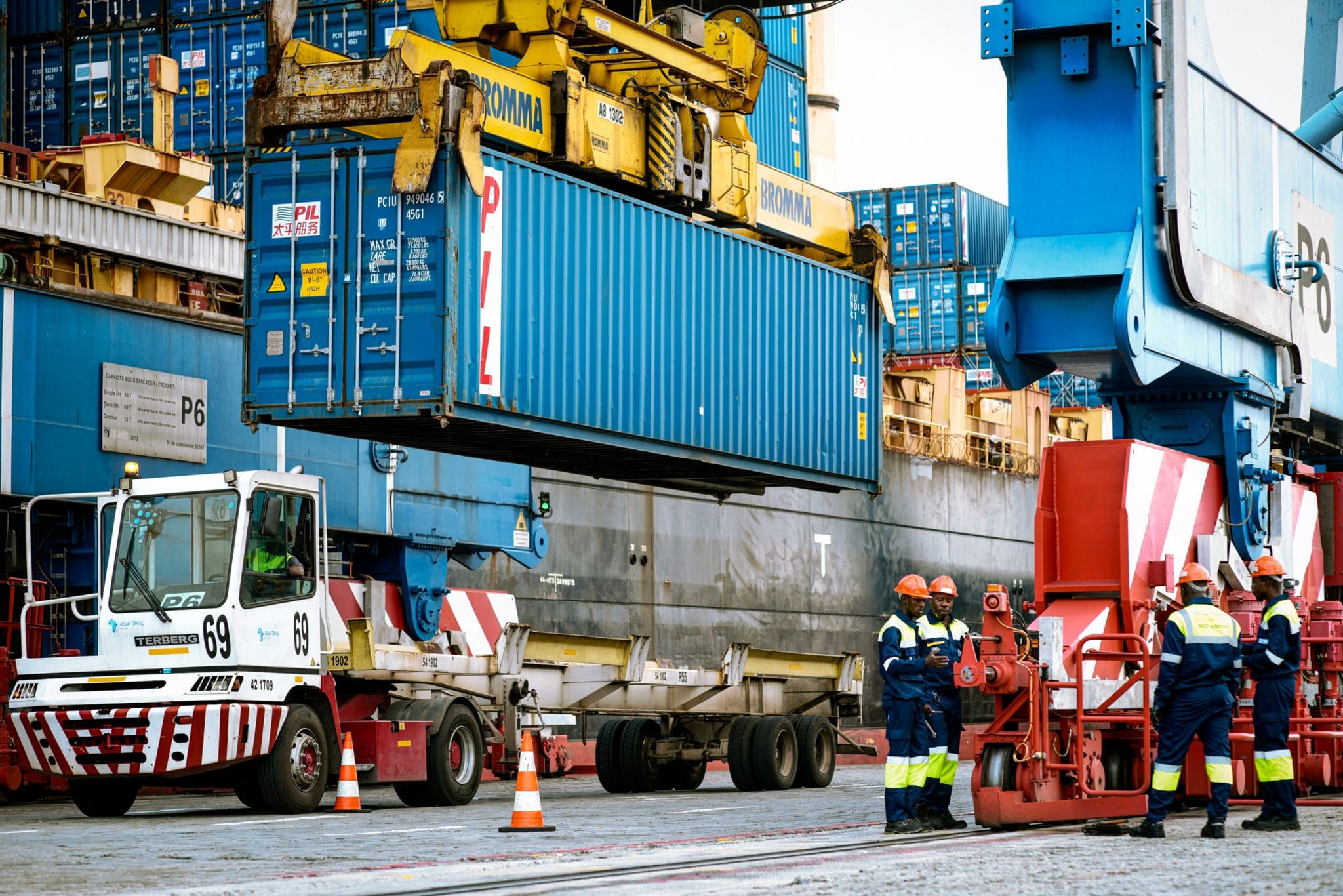 Photographe logistique et industriel.