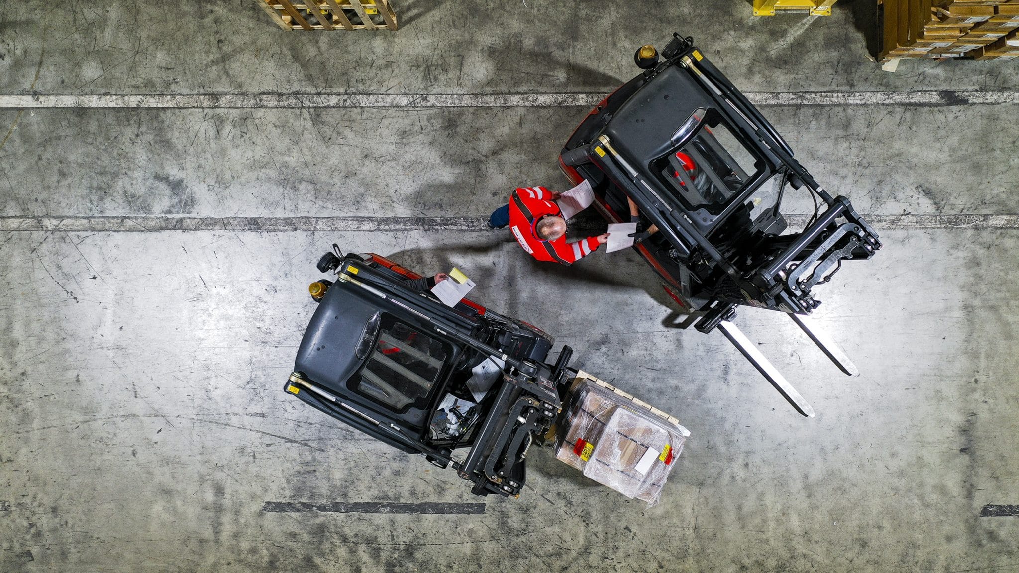 Photo au drone en intérieur. Bolloré transport et Logistic