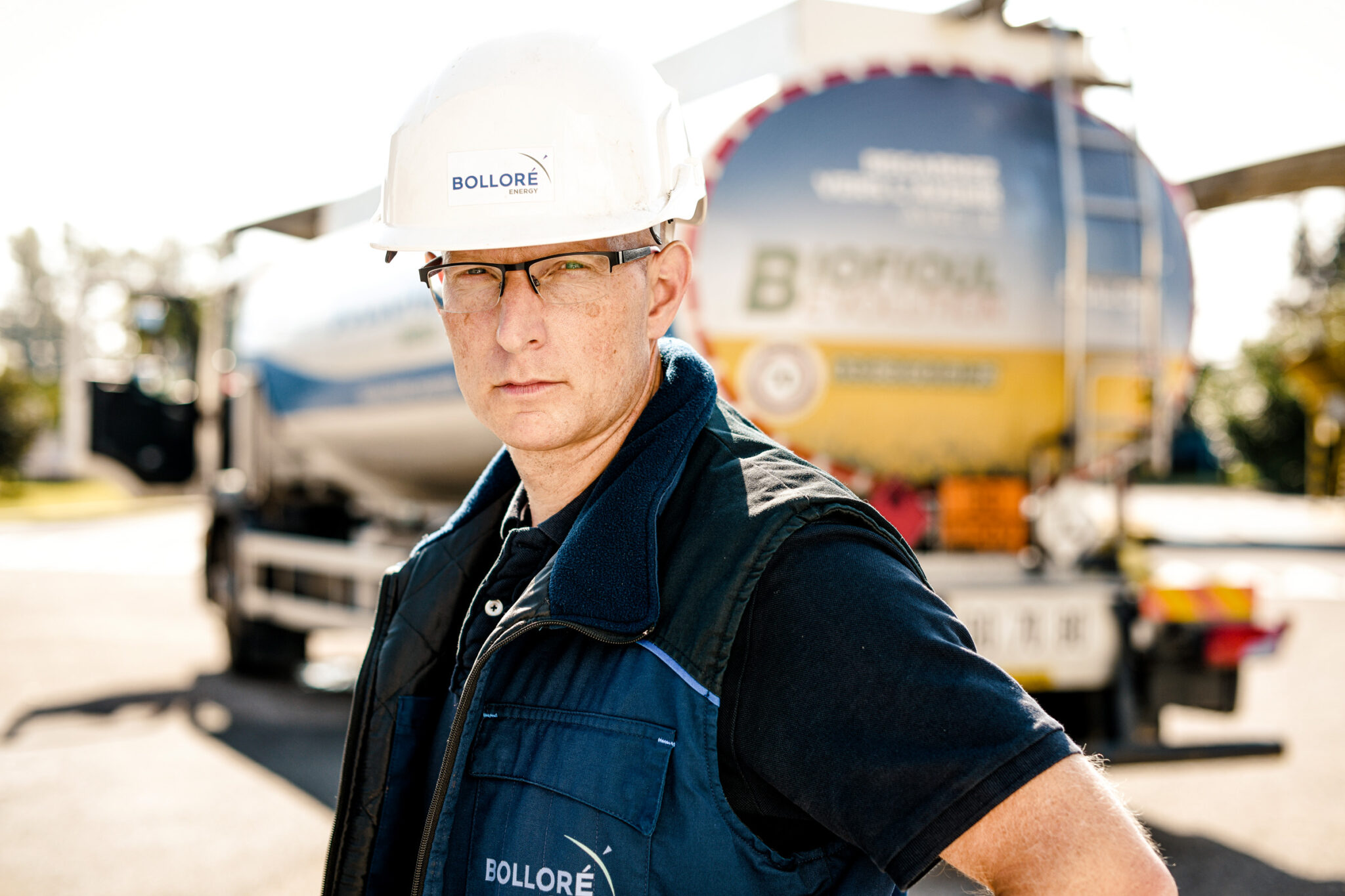 Photographe sur site industriel. Photographe sur la chaine de distribution de Bolloré Energy.