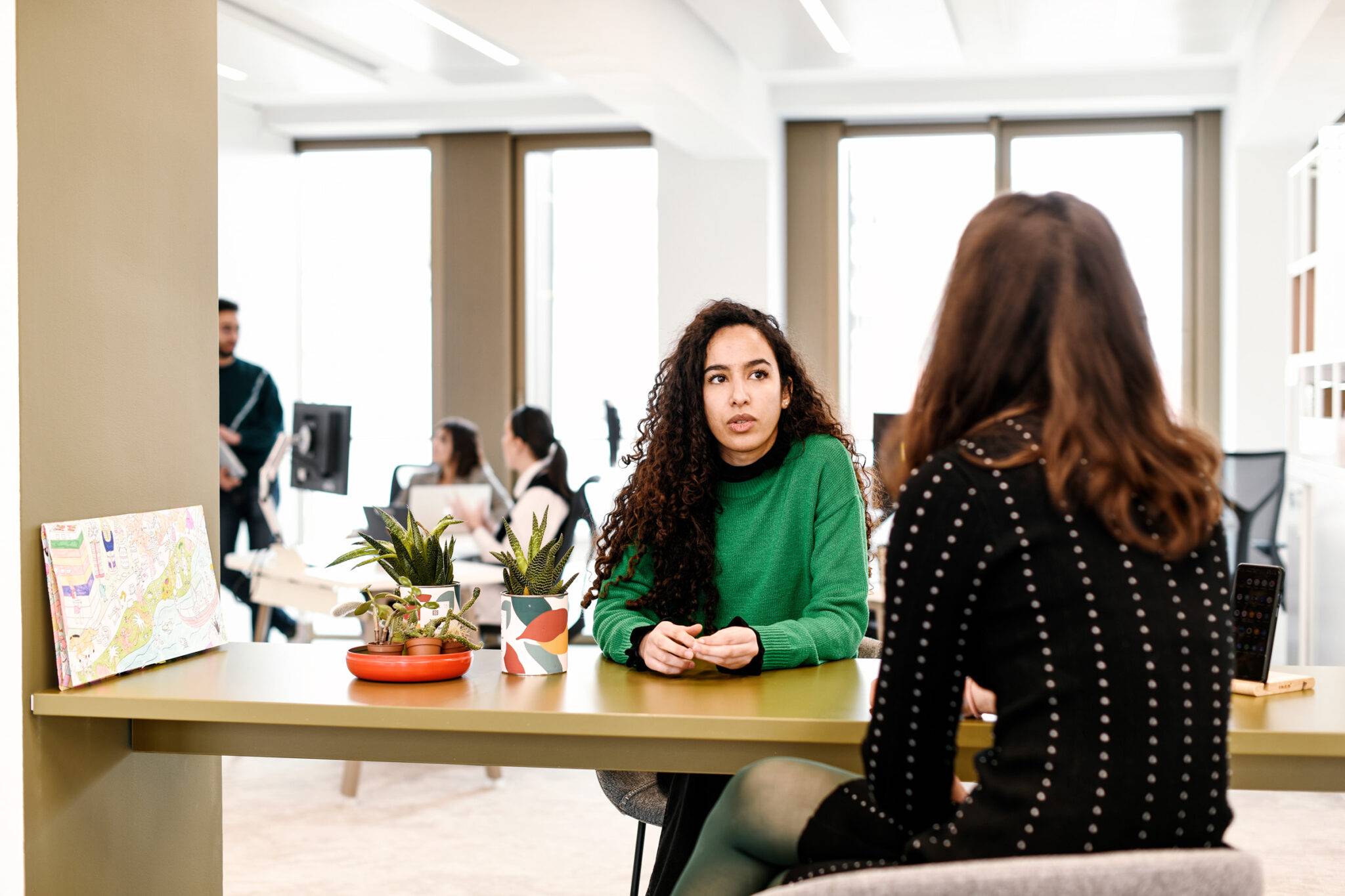 Reportage photo corporate en entreprise. Chez Unowhy.