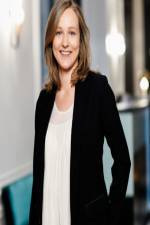 Reportage corporate pour cabinet d'avocats. Portrait de Astrid LACAILLE avocat collaboratrice chez Accordance avocats.