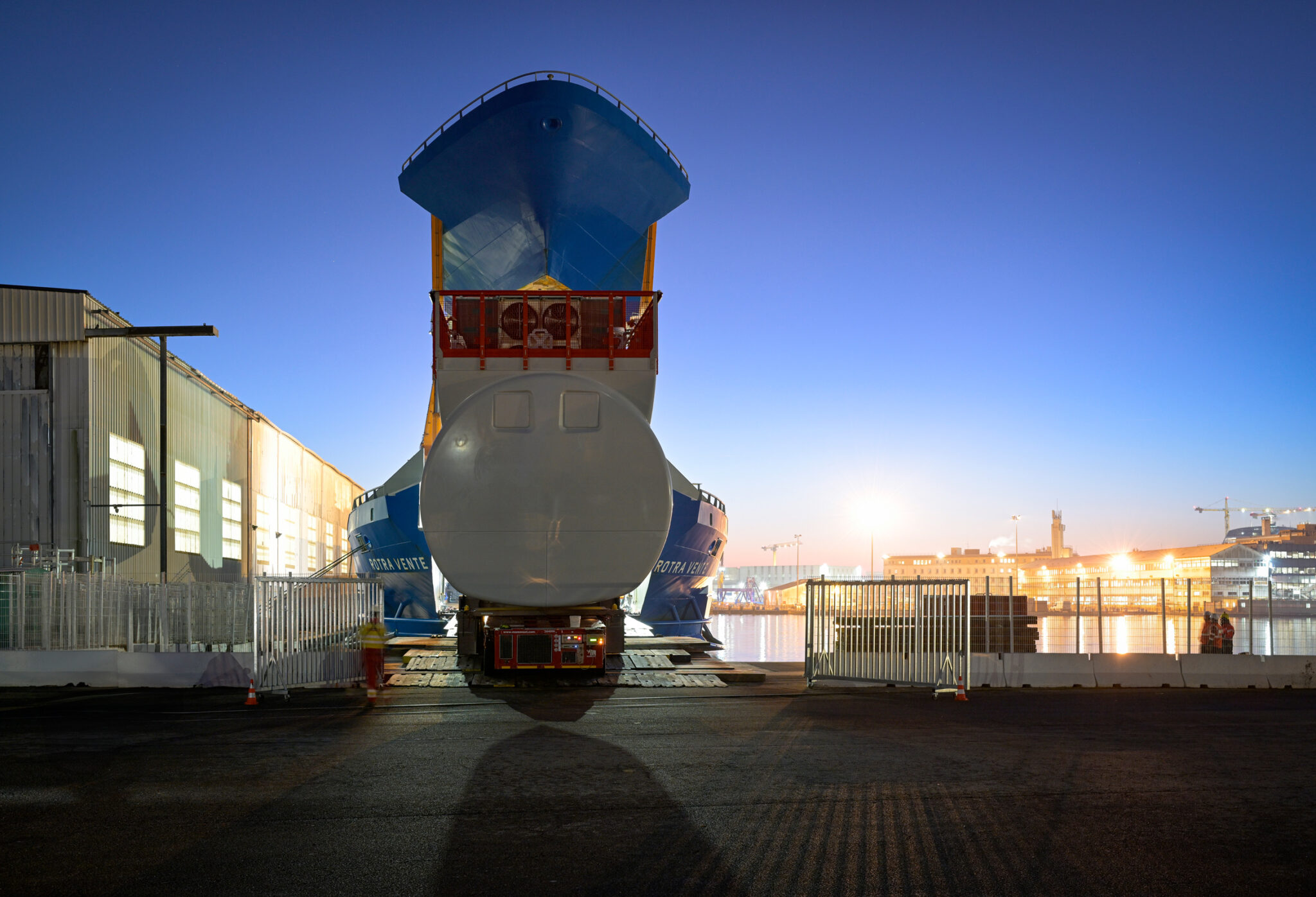 Yeu Noirmoutier; Les éoliennes en mer service